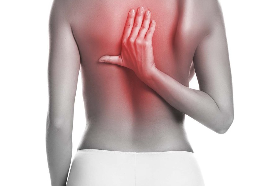 Что делать если болит спина под лопатками и в пояснице? Причины боли в спине